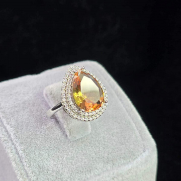 925 Ayar Gümüş Zultanit Renk Değiştiren Taşlı Yüzük  Fecr Modeli