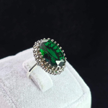 Yesil Zirkon Taşlı Müezza Modeli 925 Ayar Gümüş Yüzük